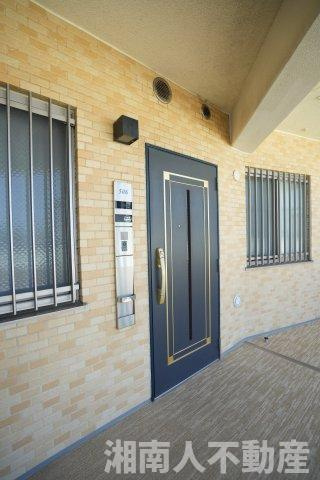 グランシティ湘南江ノ島の玄関|落ち着いた玄関です