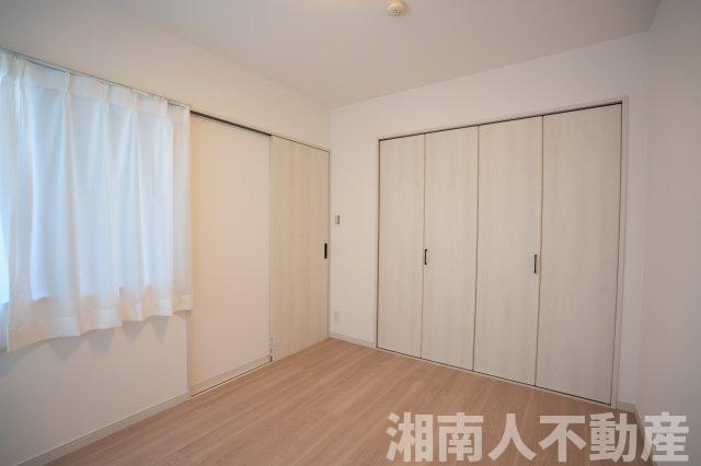 グランシティ湘南江ノ島の洋室|個人の部屋や寝室として使える洋室です