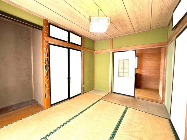 富士宮市大岩の中古一戸建|【現況販売】1階南西側6帖和室