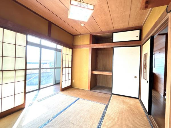 富士宮市大岩の中古一戸建|【現況販売】1階6帖和室収納