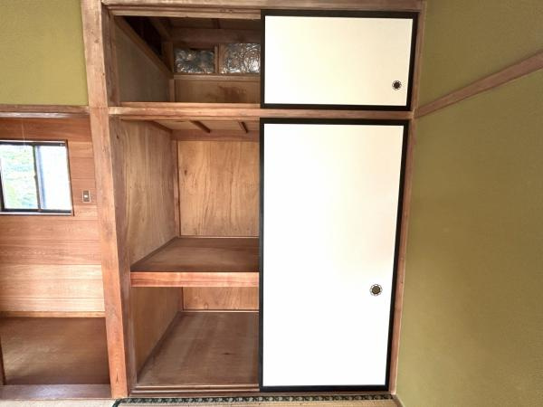 富士宮市大岩の中古一戸建|【現況販売】2階6帖和室収納