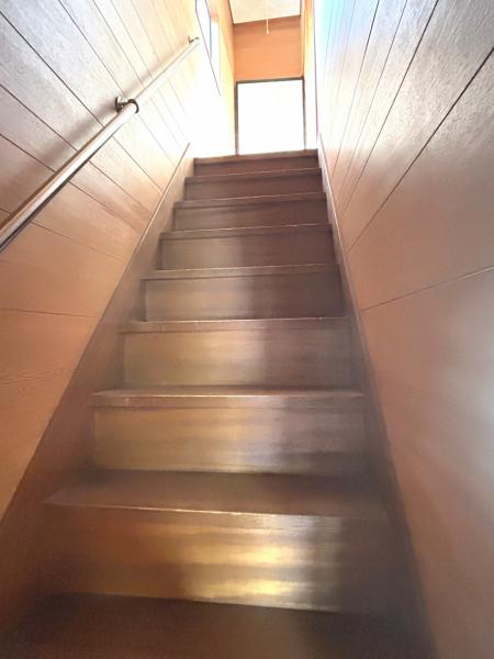 富士宮市大岩の中古一戸建|【現況販売】階段