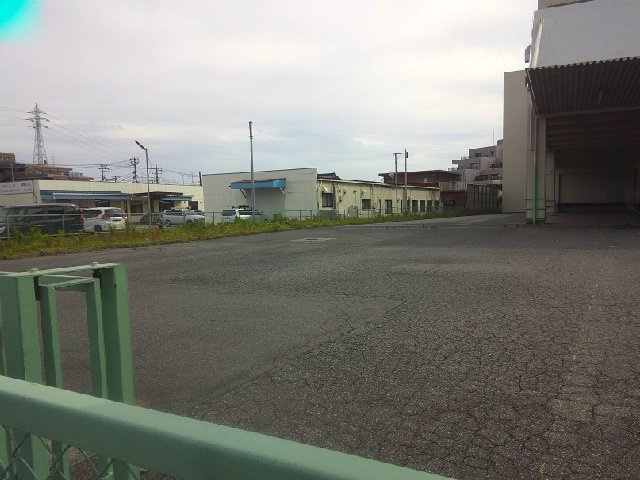 千葉市中央区都町６丁目の倉庫の駐車場