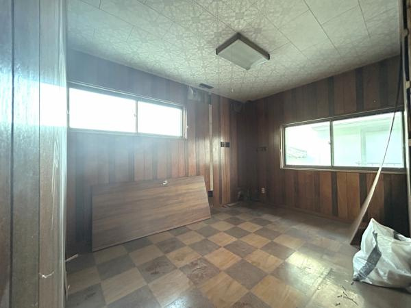 富士市中丸の中古一戸建|【リフォーム中】2階北側6帖洋室