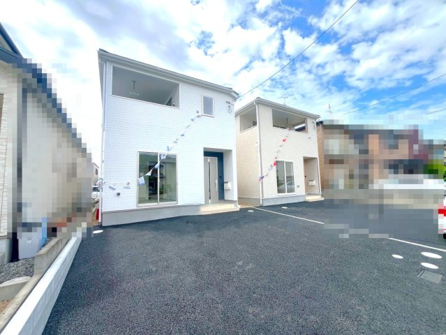 ◆JR奈良線「六地蔵」バス乗車４分◆並列２台駐車可能◆全居室収納◆クレイドルガーデン宇治市木幡第１の駐車場|駐車場