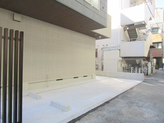 ＧＬＵＣＫＨＡＵＳ　グリュックハウスの駐車場|★駐車場★