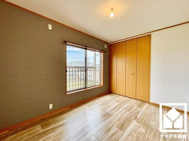 宇治市槇島町大川原の洋室