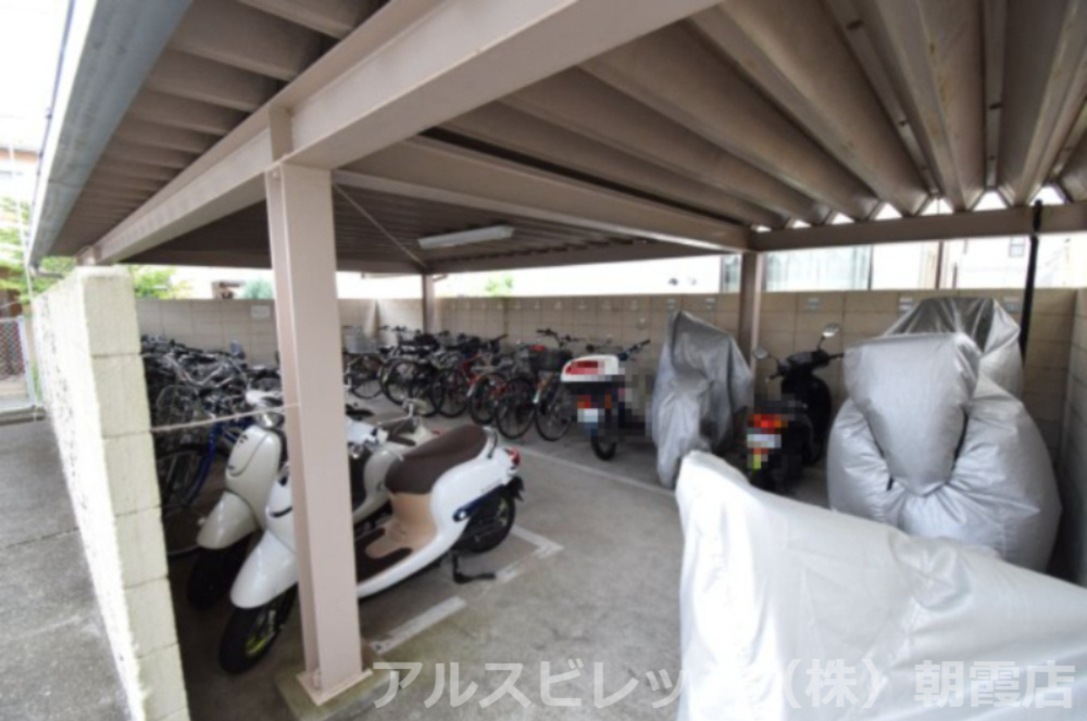 志木パストラルマンションのその他|こちらはバイク置き場です。広々とお使いいただけます。