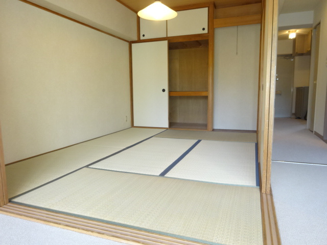 阪急逆瀬台アヴェルデ1番館の和室