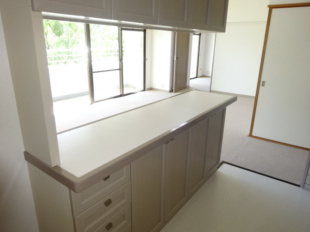 阪急逆瀬台アヴェルデ1番館のキッチン