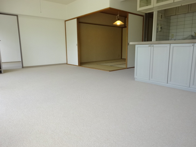 阪急逆瀬台アヴェルデ1番館の居間・リビング