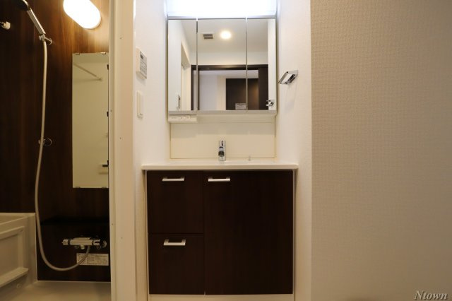 【独立洗面台】 | エステムコート名古屋新栄Ⅱアリーナ | 独立洗面台あり、毎朝おしゃれに忙しい女性の方におすすめです