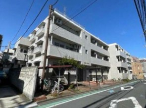 【外観】 | 鉄筋コンクリート造のがっちりとした建物。