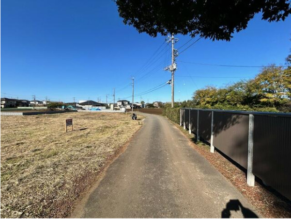野田市目吹　売地　61坪の前面道路含む現地写真