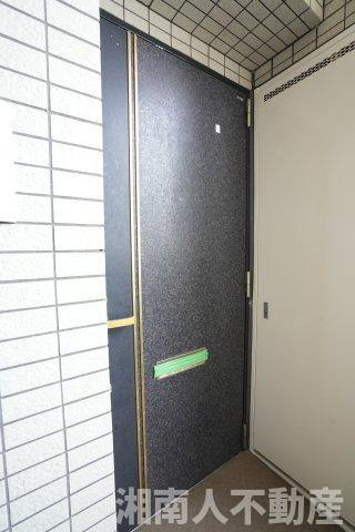 ダイアパレス湘南藤沢2の玄関|明るい玄関です