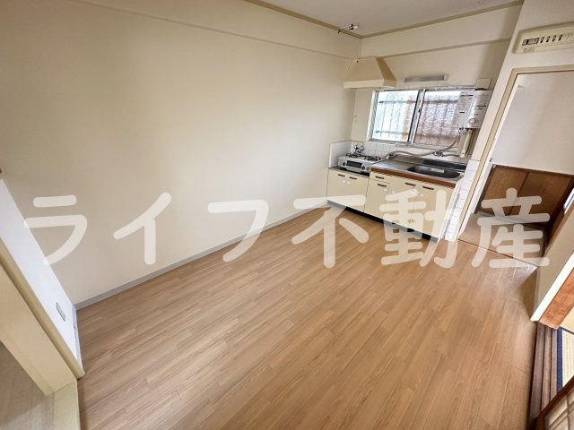 菱屋西ハウスの居間・リビング|使いやすいリビングです