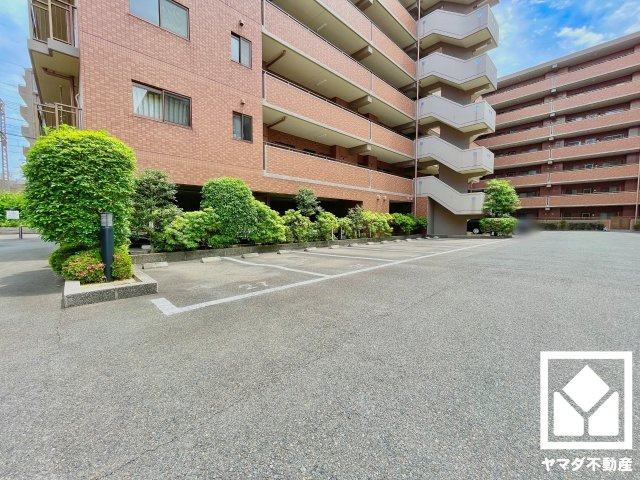 パデシオン宇治伊勢田２番館の駐車場