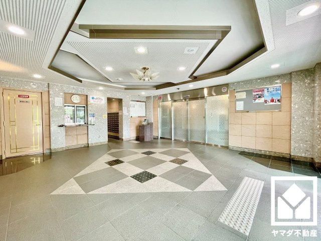 パデシオン宇治伊勢田２番館のエントランス