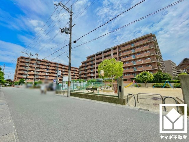 パデシオン宇治伊勢田２番館の外観