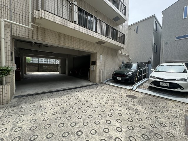 コート東陽町親水公園の駐車場