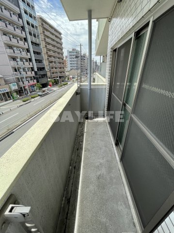 大阪市東成区中本３丁目の賃貸マンションのバルコニー