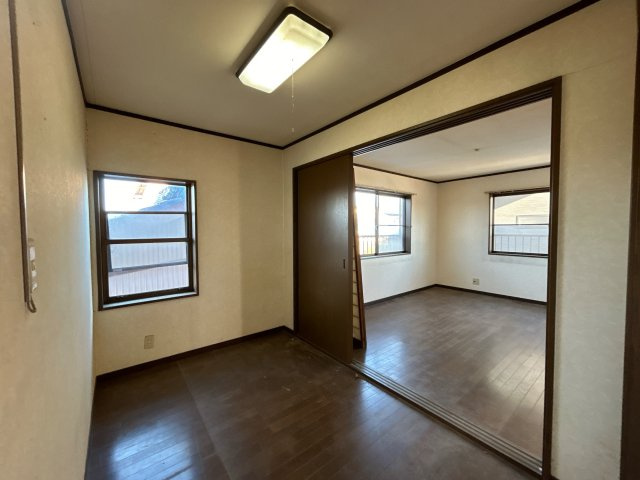 岡崎市福岡町の洋室