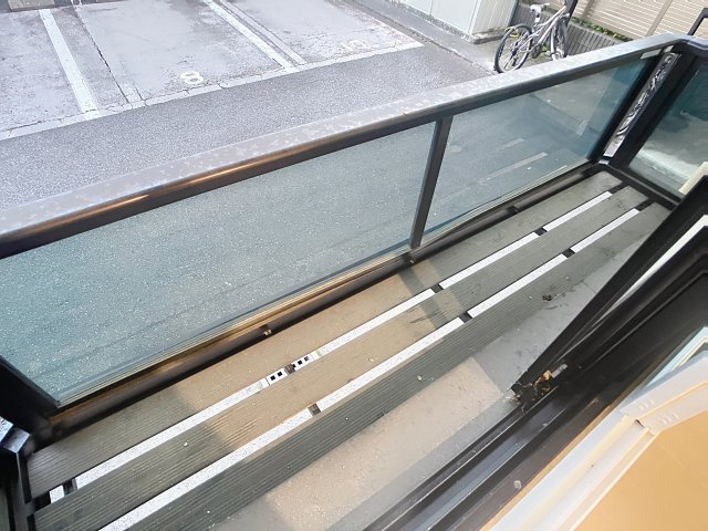 ドリームパレス荒楯の玄関