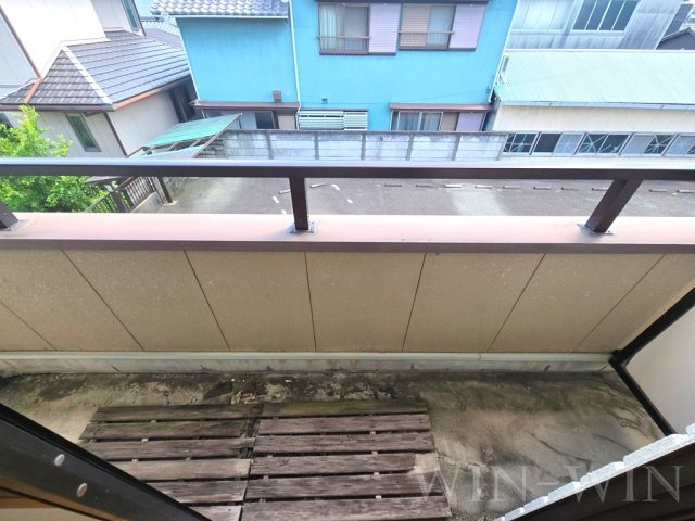 プチメゾン井原のバルコニー