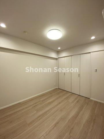 【洋室】 | インテリアの選択肢も広がる全室フローリングのお住まいです。