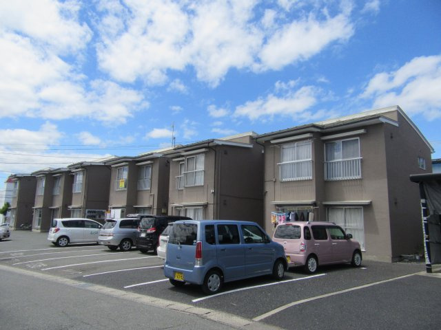 沼沢コーポラスの外観