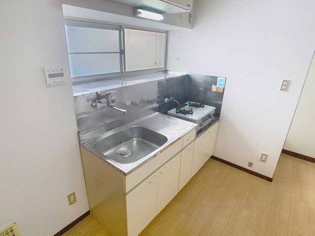 沼沢コーポラスのキッチン