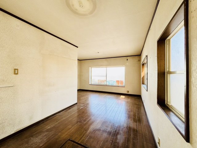 熊取町桜が丘1丁目　中古戸建の居間・リビング