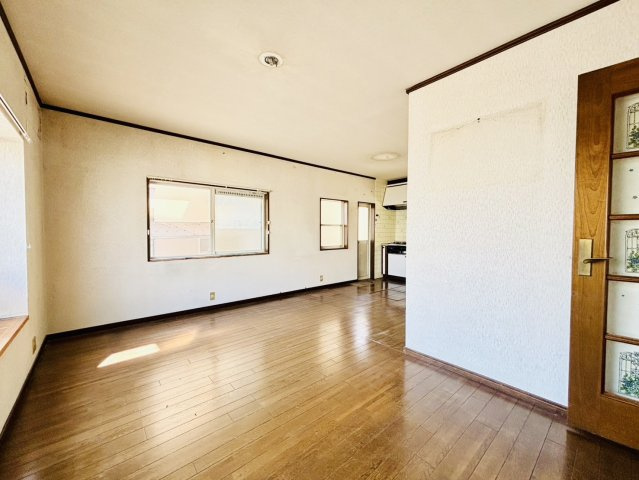 熊取町桜が丘1丁目　中古戸建の居間・リビング