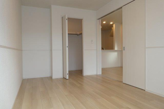 レジディア総社Aの内装|洋室