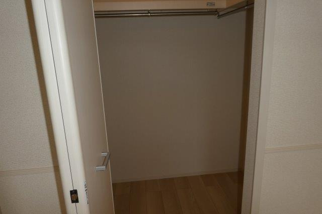 レジディア総社Aの収納|ウォークインクローゼット