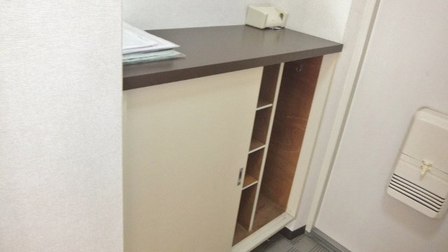 フレア・ウイング林の玄関|下駄箱あります