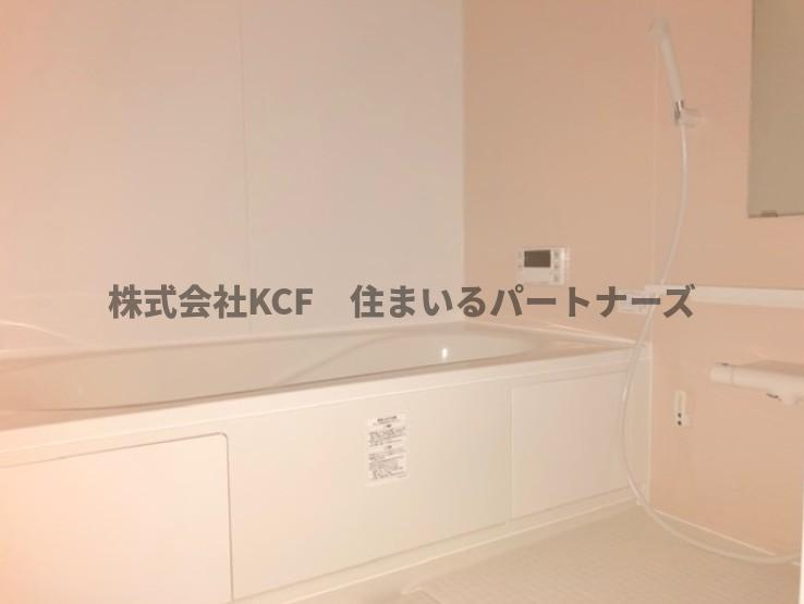 エスポワール合川B棟の浴室|落ち着いた色調の洋室です