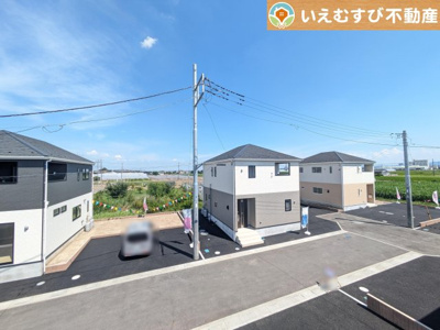 【展望】 | Cradle garden　上里町勅使河原第17 | 安らぎを実感できる街並が望めます。
7棟の綺麗な区画に分かれた統一感のある街並み。新生活を快適にスタート！