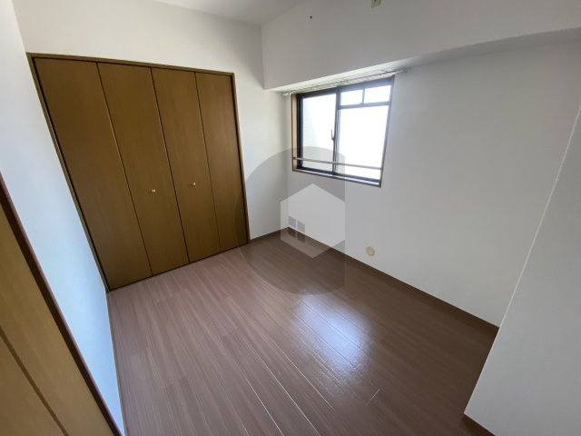 エクセレント・バーツの寝室