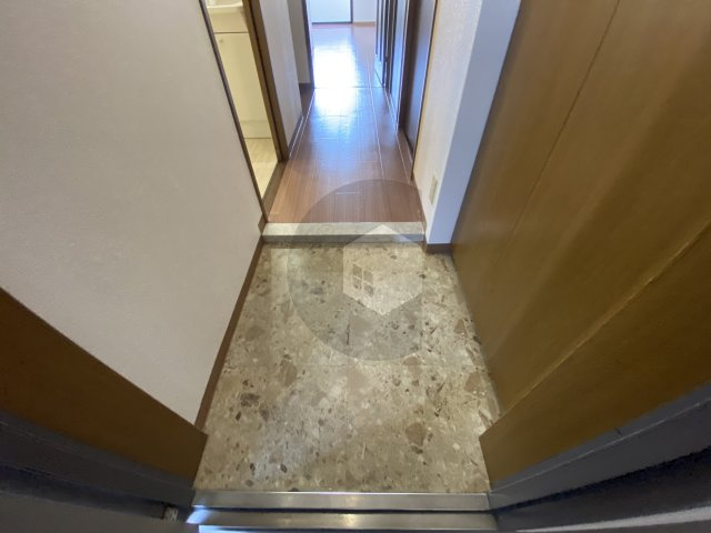 エクセレント・バーツの玄関