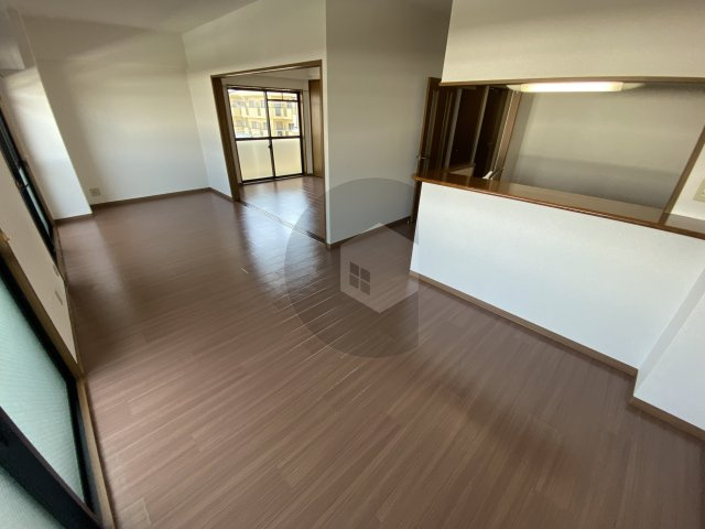 エクセレント・バーツの居間・リビング