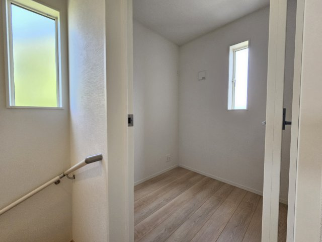 中津川市駒場第４の玄関|テレワークルーム2帖