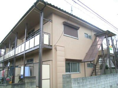 清瀬市中里３丁目のアパートの外観