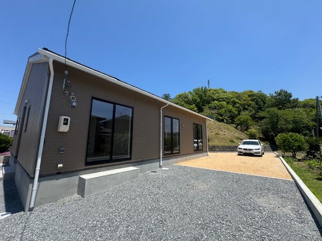 岡山市東区東平島　新築分譲住宅の外観|敷地面積約７７坪。
間取り４ＬＤＫです。