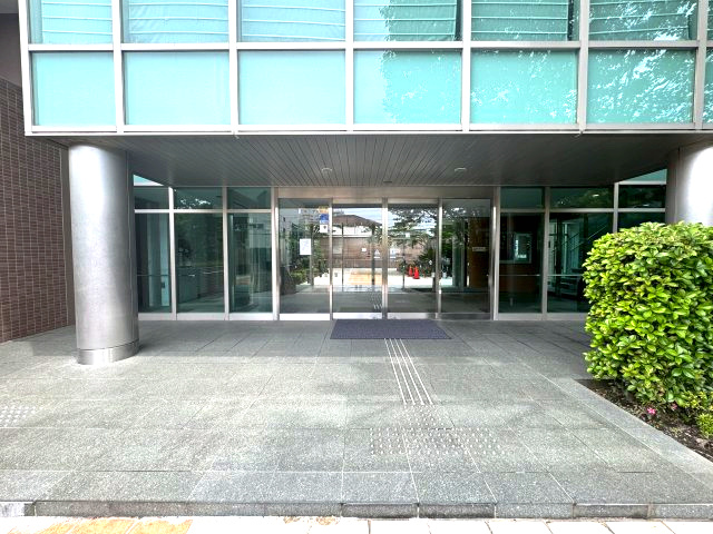 ライオンズタワー大島のエントランス