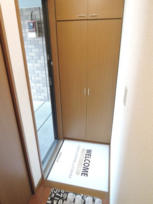 【玄関】 | ベルウィル･メゾン　Ａ