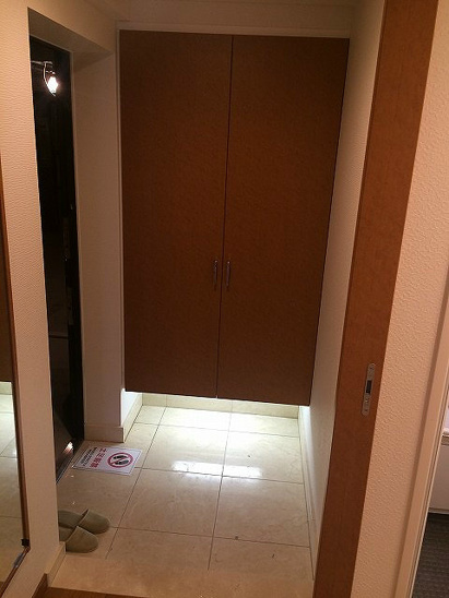 【玄関】リーガル京都烏丸東 