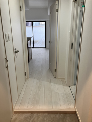 【玄関】 | CREST西新