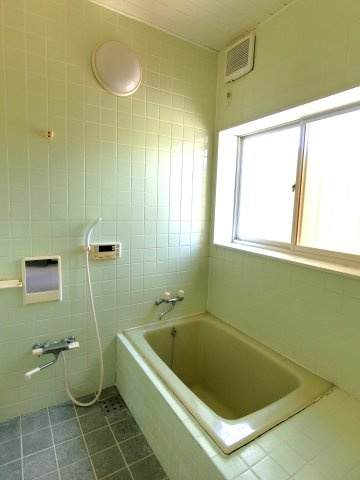 東金市二之袋戸建の浴室