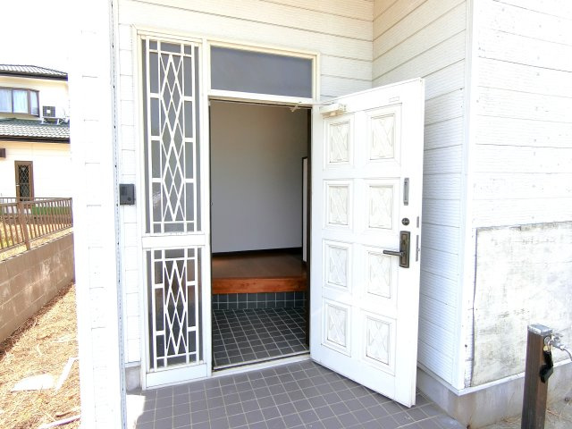 東金市二之袋戸建の玄関